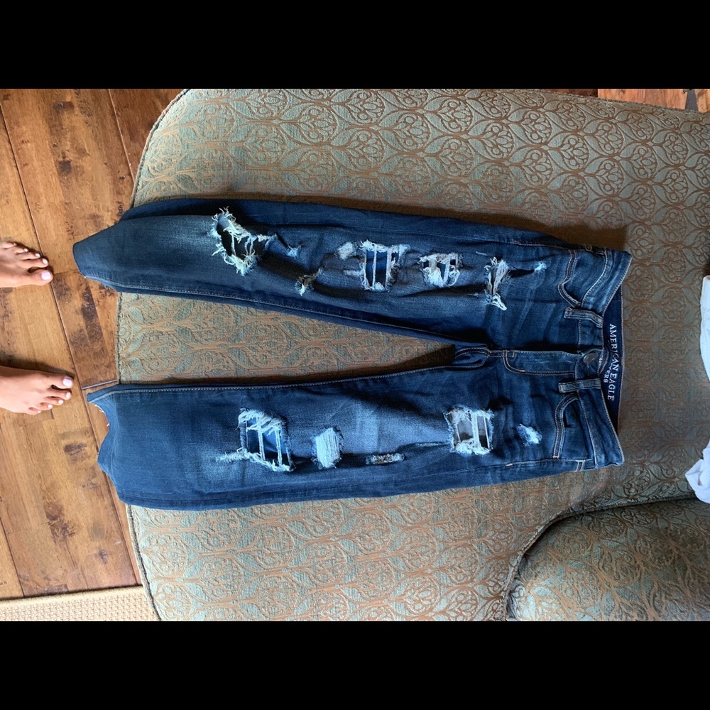 American Eagle ripped jeans size 00